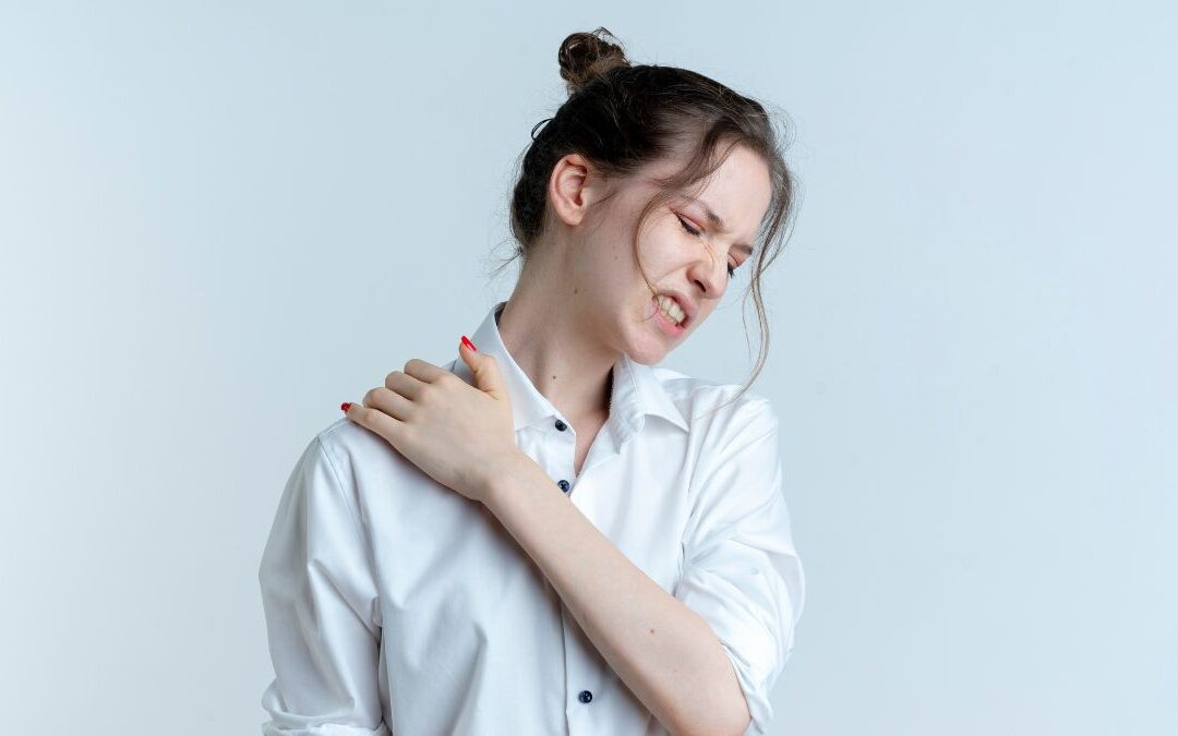 Shoulder Pain Guide: Spotting Rotator Cuff Pain